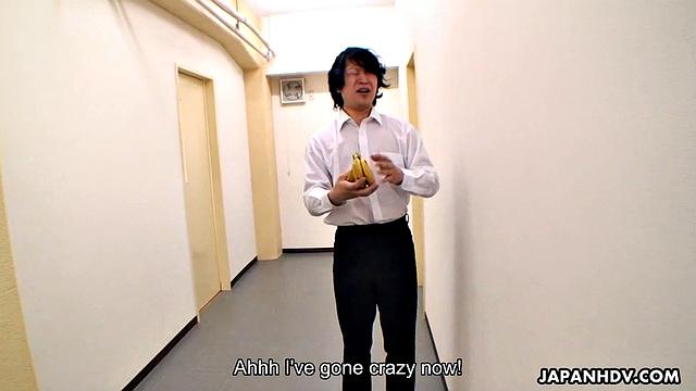 Magic bananas make people horny