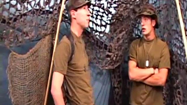 DJ и Ryley по очереди сосут и жестко трахаются по-взрослому