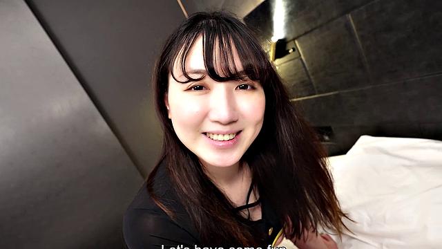 Томоко в чёрных трусах удивляет умением делать минет