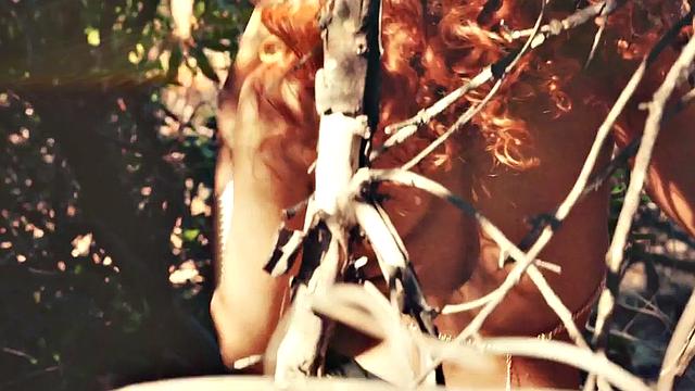 черная богиня в белье устала считать позы от жаркой ебли