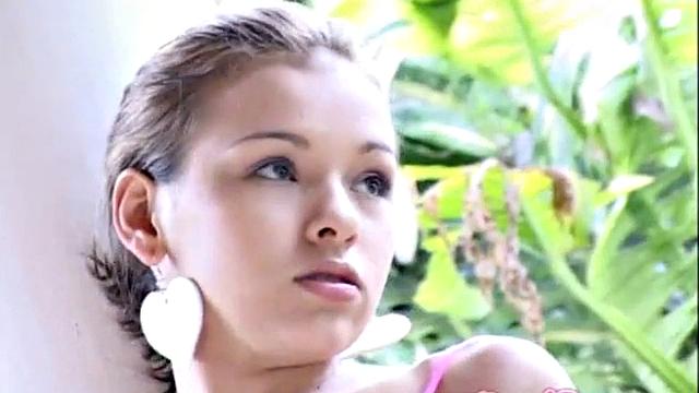 Selina fingering pussy outdoors