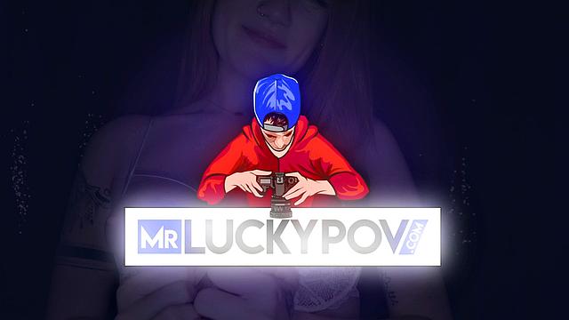 Insanely Hot Bubble Butt Adria Rae