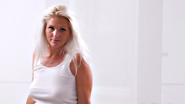 Interracial loving babe gaping