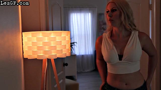 MILF babe pussylicking her GF