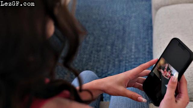 MILF babe pussylicking her GF