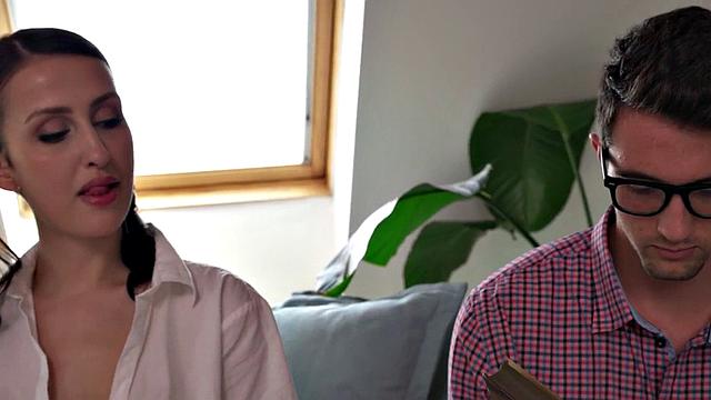 21yo tall GF gets fingered and fucked by BF