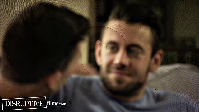 данте трахает любовника, а сталкер всё это палит