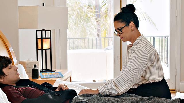 PURE TABOO Teacher Dana Vespoli Shows Her Injured Favorite Student How Much She Cares