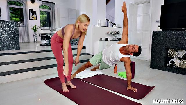 Stretching My Flatmate