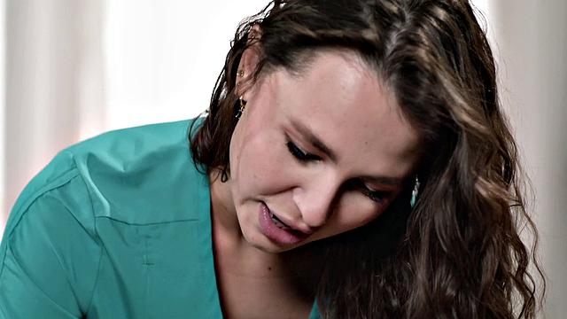 ALL GIRL MASSAGE - Hot Masseuse Liz Jordan Shows Everything She Learned About Perfect Massages