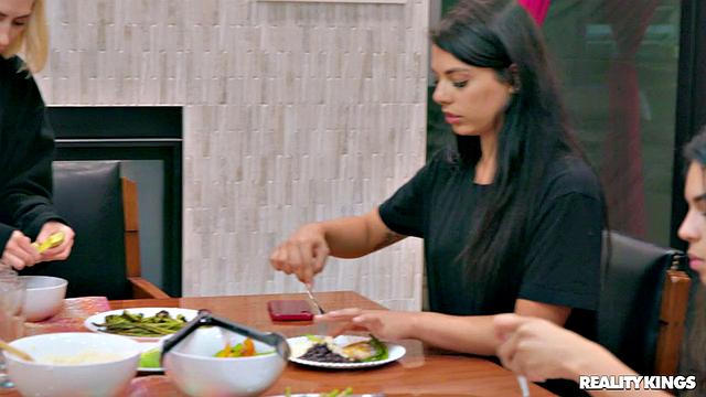 WLT S01E04: Saying Farewell