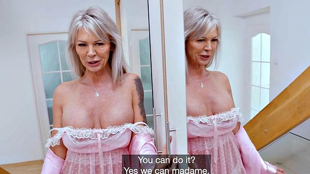 MILF slut enjoys fucking in threesome in wet pussy hole