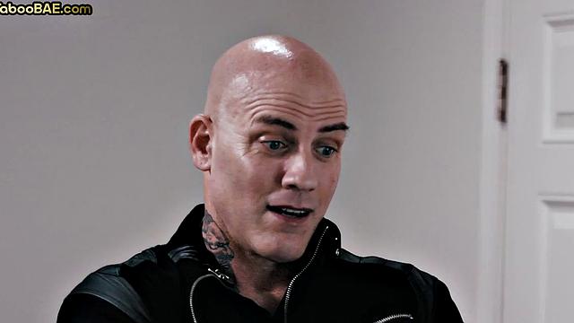 Hairy babe rammed on couch by her BF after pussyeating