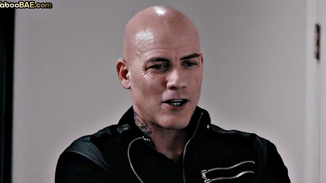 Hairy babe rammed on couch by her BF after pussyeating