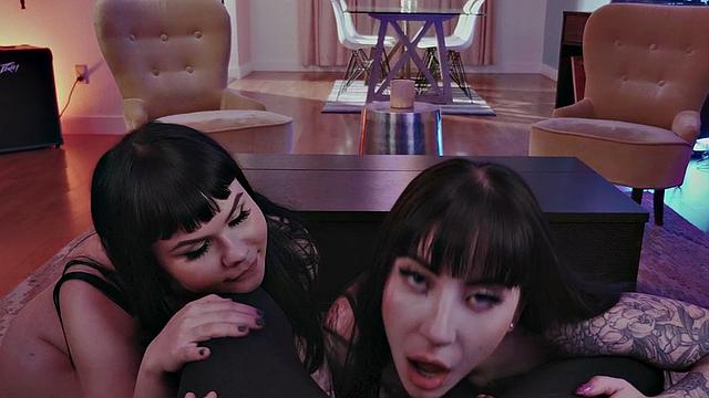 Tattooed 21yo dyke licked by curvy GF with big ass and boobs