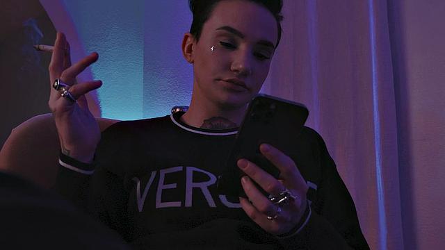 Tattooed 21yo dyke licked by curvy GF with big ass and boobs