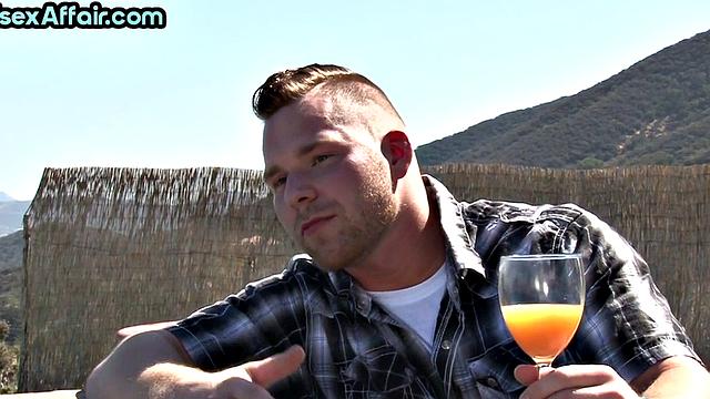 Bigtited bisex MILF sucks cock and gets pussylicked in 3some