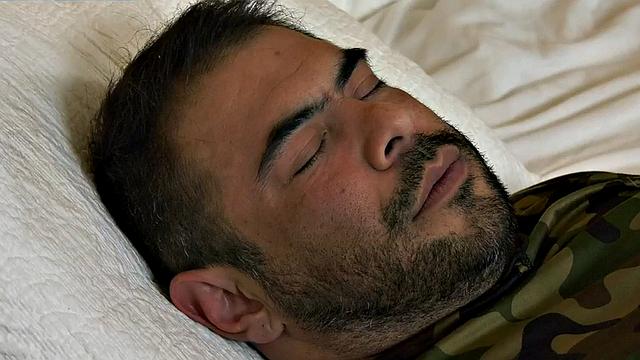 Bisex babe in lingerie pussylicked in MMF 3some