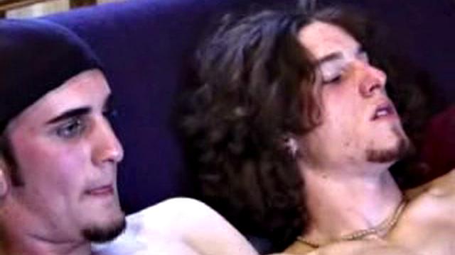 Amateurs Lukas and Adam Getting It On