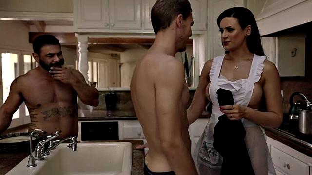 Bisexuals enjoy in threeway with nasty bitch