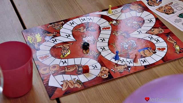 Horny girlfriends sex game