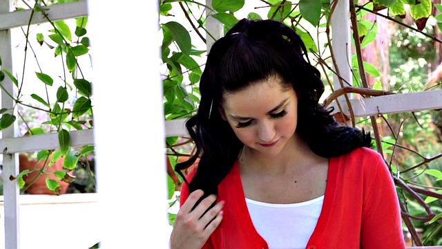 Stroll through the garden with adorable nudist Violet