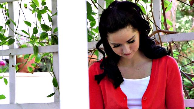 Stroll through the garden with adorable nudist Violet