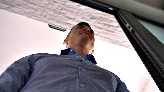 Big ass babe analsmashed by delivery man