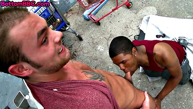 Pulling ebony gets analsmashing by white