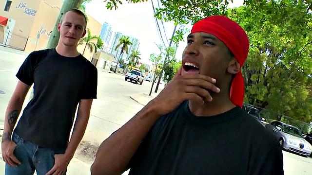 Amateur thug picked up and banged in public place