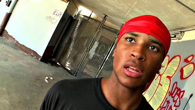 Amateur thug picked up and banged in public place