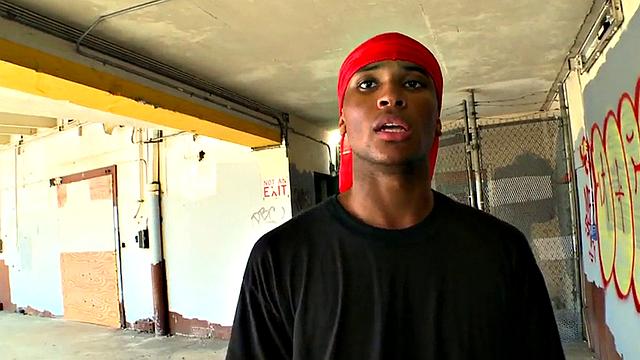 Amateur thug picked up and banged in public place