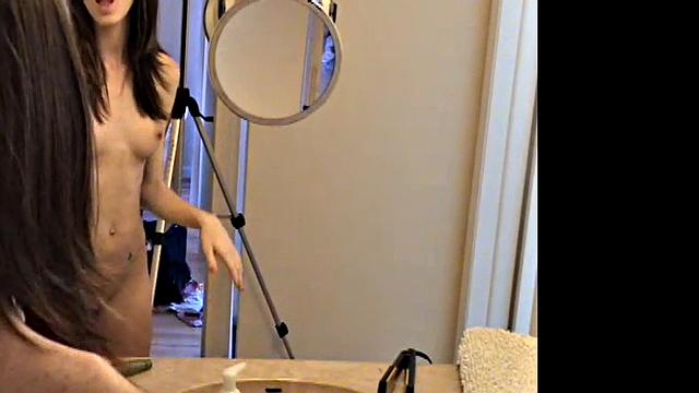 BrookeSkye showing pussy closeup