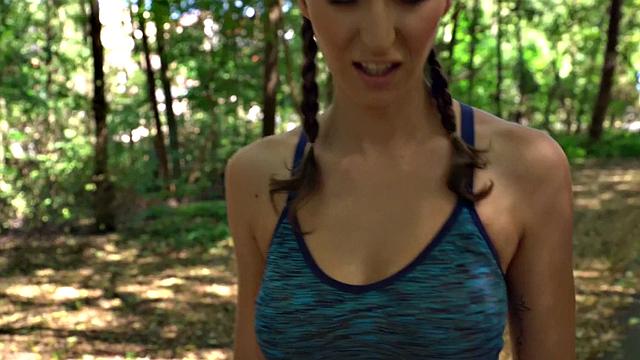 Sporty lesbian babes squatting and pussyeating