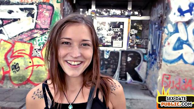 Public amateur babe fucked outdoors on sex date