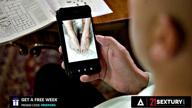 21 SEXTURY - Sexy Tiffany Doll Gives Footjob & Anal to Thomas Stone