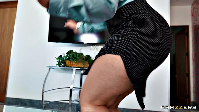 Realtor Pleases The Dominant Couple