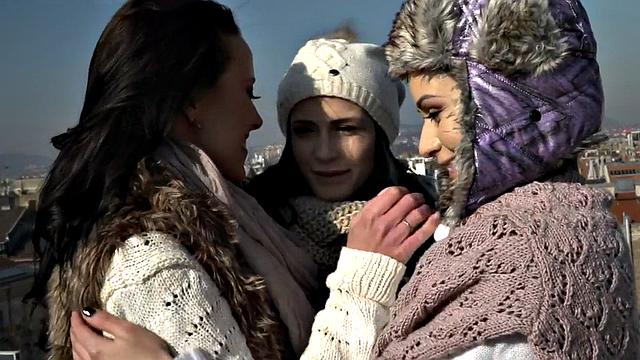 Petite anal perverted dykes make pussies wet in threesome