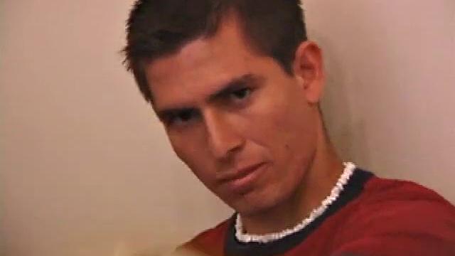 Veneco устроил стрип, подрочил как чемпион и залил всё вокруг