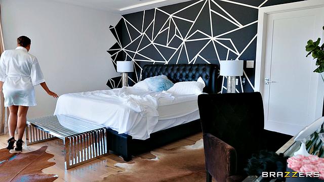 поймала на измене, переоделась в любовницу и устроила жесткий анал