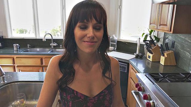 Bigboob brunette transgender bangs after receiving bj