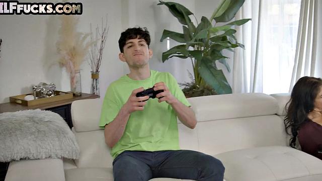 Busty mature cougar licked and fucked by stud cock