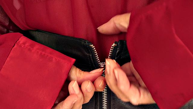 Бренда Дуглас получает двойное проникновение во второй сцене