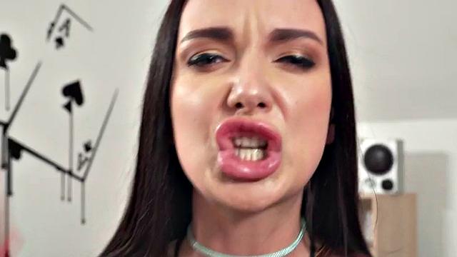 Curvy hostel babes nailed in 3some after deepthroat