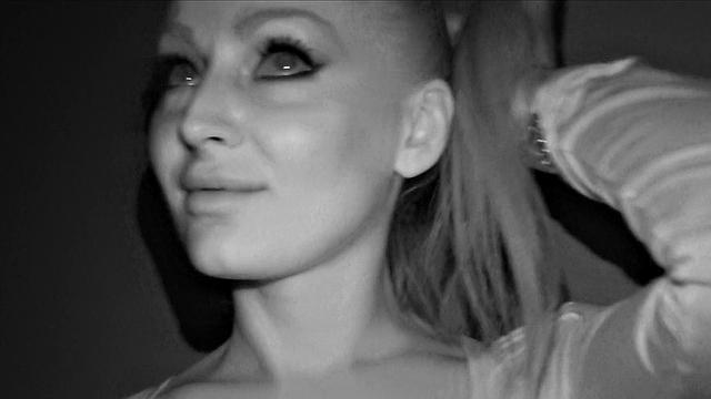 Public stairwell babe gets her ass drilled in POV with a smile