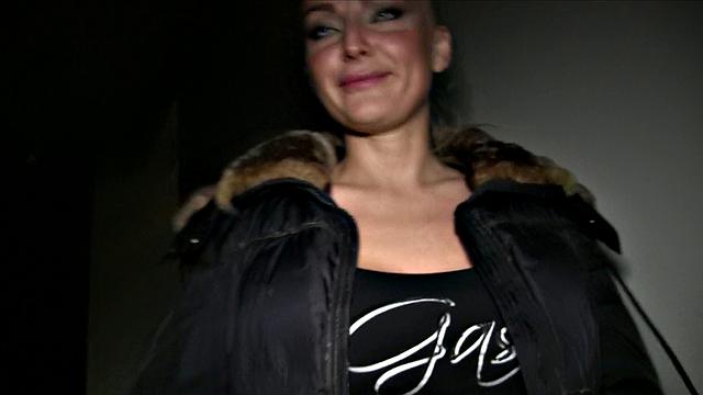 Public stairwell babe gets her ass drilled in POV with a smile