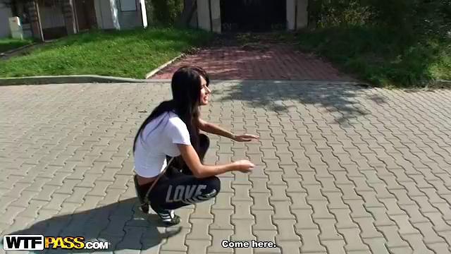 See my gf give outdoor blowjob