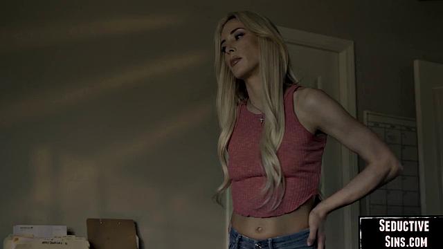 cute 21yo blonde get pussyfucked