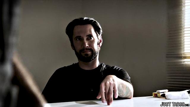 Пограничники жёстко проверяют внутренности Адрианы