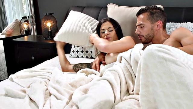 MILF nympho slut loves riding big hard cock while fucking